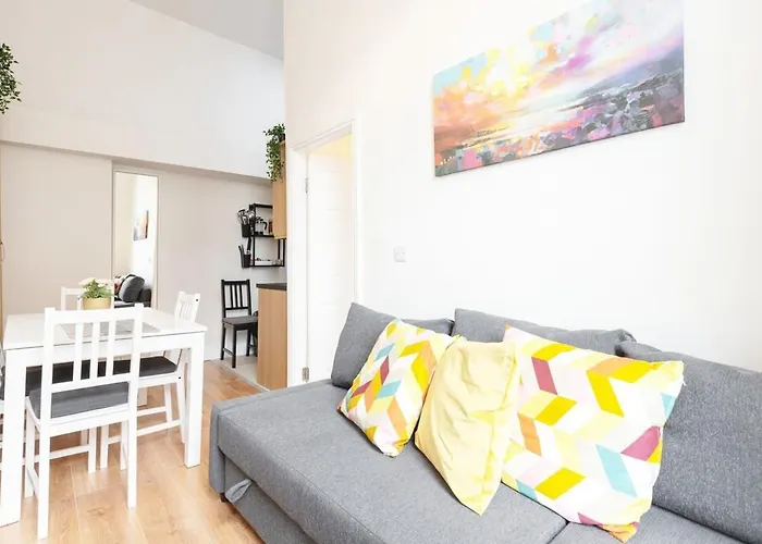 Cosy 2Bed Apartment Super Location